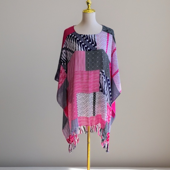 0145/  Pink batik Pattern Poncho, Short kaftan, Swim Cover Up. - Picture 10 of 11